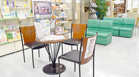 たんぽぽ薬局　久居店の待合スペース