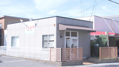 小梅薬局の外観