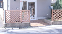 小梅薬局の入口