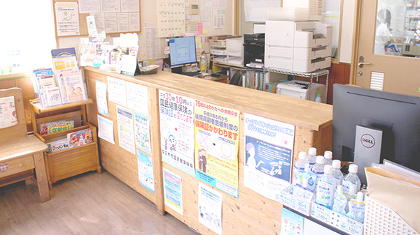 小梅薬局の受付/カウンター