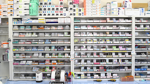 あゆみ調剤薬局あさひ店の薬棚