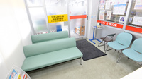 キリン堂薬局　南彦根店の待合スペース