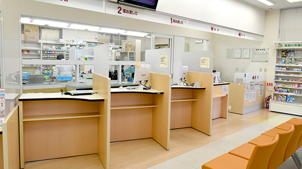 キリン堂調剤薬局　長浜店の受付/カウンター