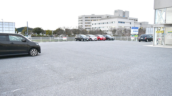 たんぽぽ薬局　長浜店の駐車場