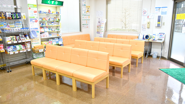 たんぽぽ薬局　守山店の待合スペース