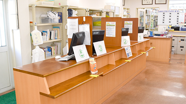 たんぽぽ薬局　五条御前店の受付/カウンター