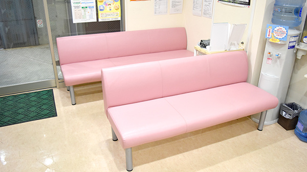 スマイル薬局　池須店の待合スペース