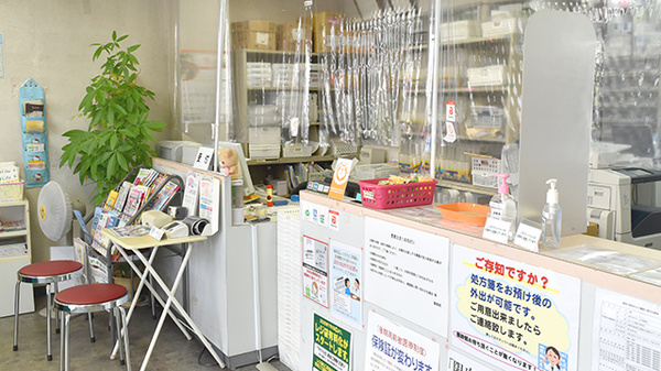 テイコク薬局東寺店の受付/カウンター