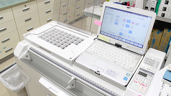 わかくさ薬局　伏見店の調剤器具