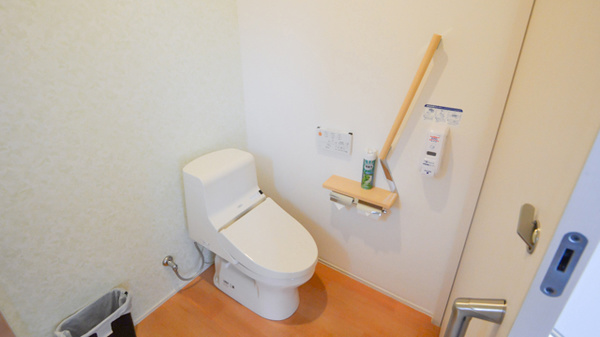 かわた薬局のお手洗い