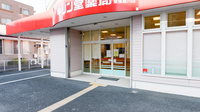 キリン堂薬局　東寝屋川店の入口
