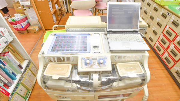 うしお薬局　築港の調剤器具
