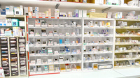 テイコク薬局　弁天町店の薬棚