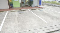アンズ調剤薬局の駐車場