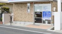泉州薬局　土生店の入口