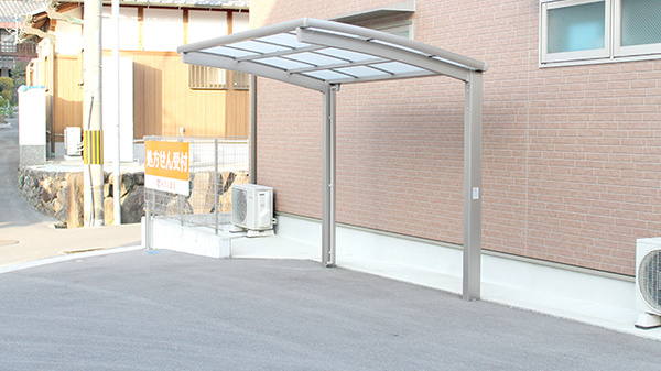 みのり薬局水間店の駐輪場