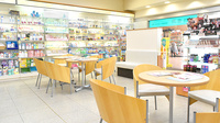 笹川薬局萱野店の待合スペース