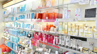 笹川薬局萱野店の化粧品