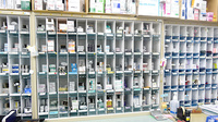 カナリヤ薬局の薬棚