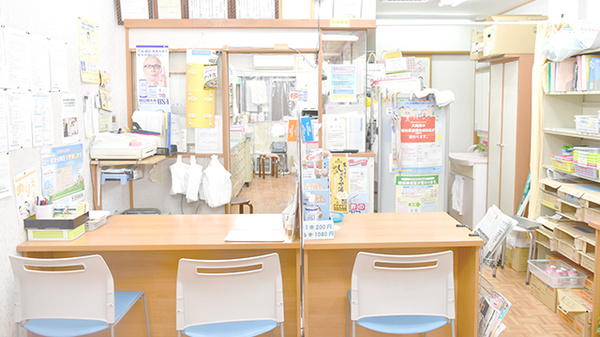 西みとう薬局の受付/カウンター