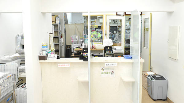 ちーぷ阿倍野薬局の受付/カウンター