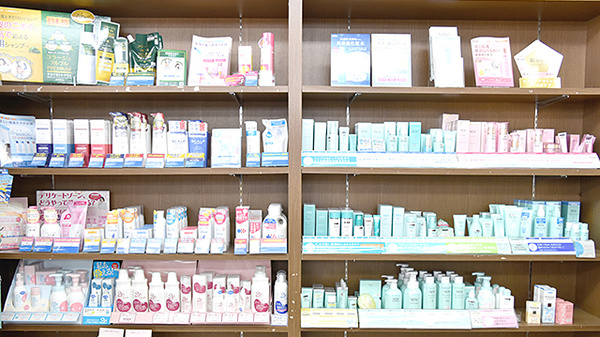 サンプラザ薬局　津田局の化粧品