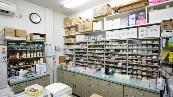 サンプラザ薬局　天の川局の調剤室