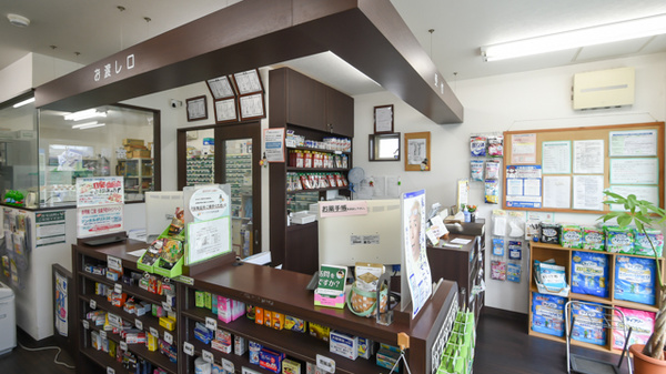 サンプラザ薬局　中宮局の受付/カウンター