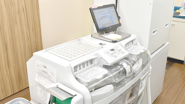 サンプラザ薬局　くずは駅前局の調剤器具