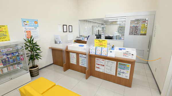 キリン堂薬局　津田駅前店の受付/カウンター