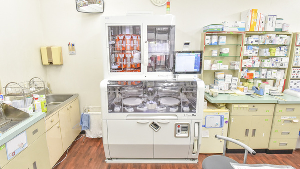 ヒノデ薬局大正店の調剤器具