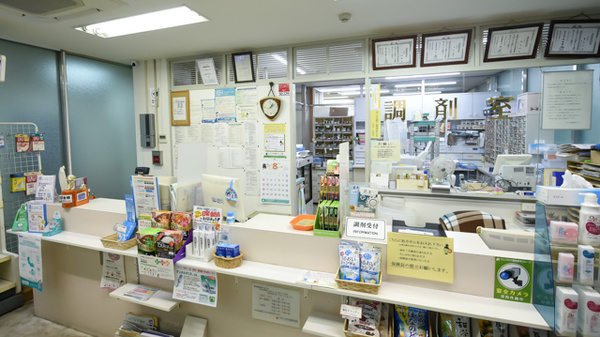 サンプラザ調剤薬局　守口局の受付/カウンター