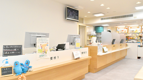 笹川薬局千里中央店の受付/カウンター