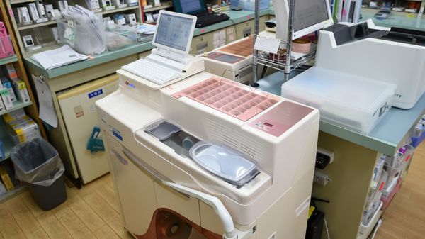 服部たまご薬局の調剤器具