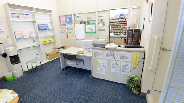 すみれ薬局岡町店の受付/カウンター