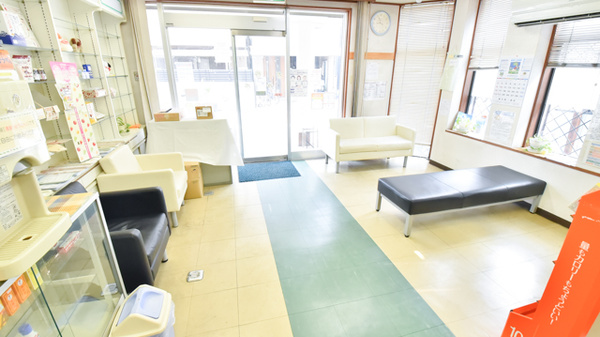 東光第一薬局 俊徳道店の待合スペース