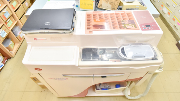 東光第一薬局 俊徳道店の調剤器具
