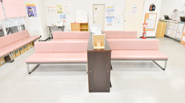 東光第一薬局 瓢箪山店の待合スペース