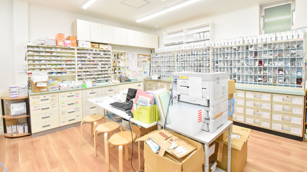 東光第一薬局 長瀬店の調剤室