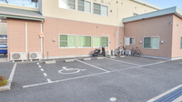 くるみ薬局の駐車場