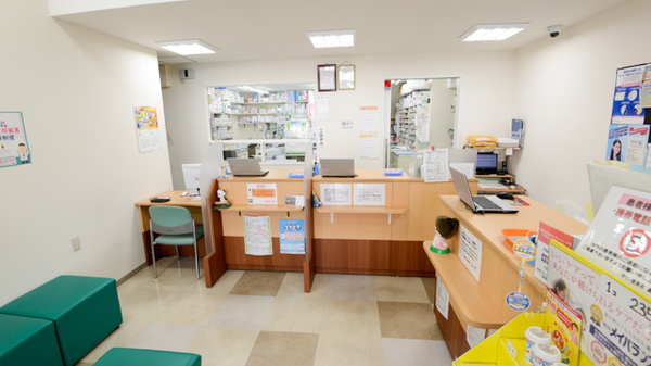 キリン堂薬局　都島医療センター前店の受付/カウンター