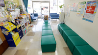 キリン堂薬局　都島医療センター前店の待合スペース