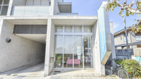 忠岡プラザ薬局の入口