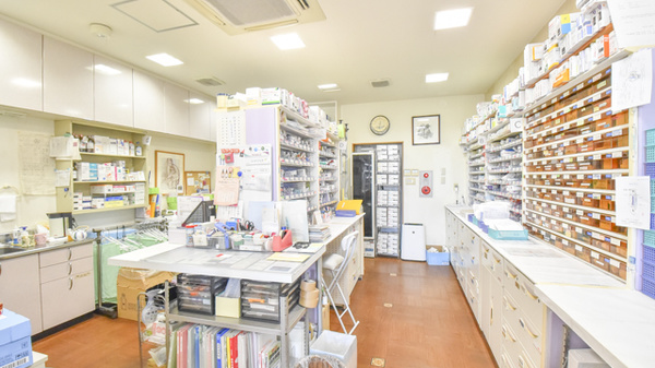 忠岡プラザ薬局の調剤室