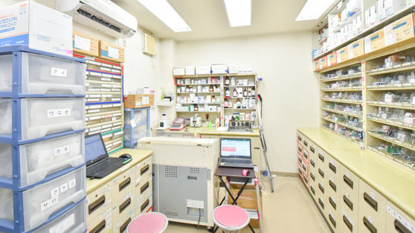 東光第一薬局 八尾東店の調剤室