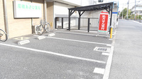 瓜破あさひ薬局の駐車場