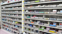 トップ薬局の薬棚