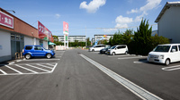 キリン堂薬局　北花田店の駐車場