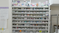 アップ薬局中百舌鳥店の薬棚