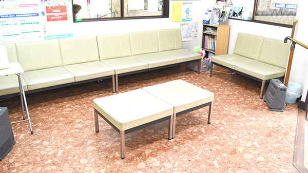 あゆみ薬局本店の待合スペース